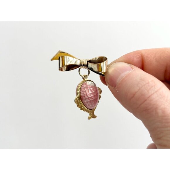 12k Gold Filled Black & Orange Scaled Fish Charm Vintage Ribbon Bow Brooch - Picture 3 of 8